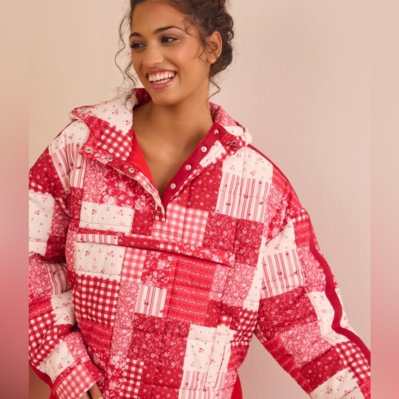 Altar'd State Jackets & Blazers - Altar'd State Red and White Quilted Puffer Jacket